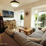 Appartement Prora - Ferienwohnung Mit Strandkorb Am Meer - Njoerd